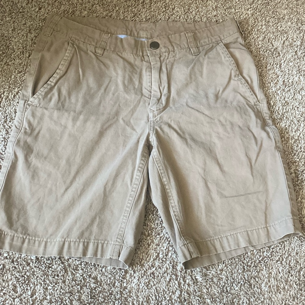 khaki shorts